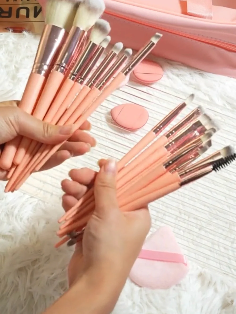 20-Piece Pink Makeup Brush and Accessory Set with Carry Bag